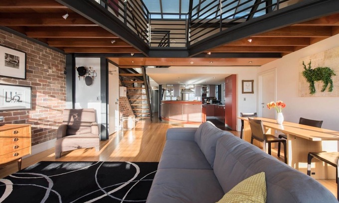 Potts Point Apartment | Sunny Loft Lookout with Iconic Sydney Views