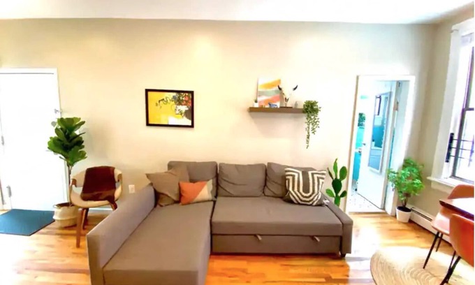 Hoboken House | Sunny Modern FamFriendly 4BR/2BA Home 1 stop 2 NYC
