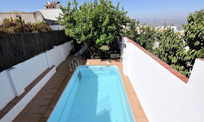 Rute House | Sunny Rute Villa with Pool