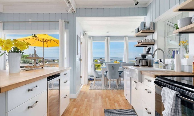 Lagoon Point House | Sunny Whidbey Beach House w/ view of Puget Sound