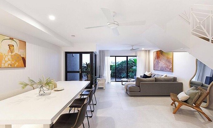 Sunshine Coast Apartment | 'Sunrise Luxury Beach Retreat' ~ Pooch Friendly