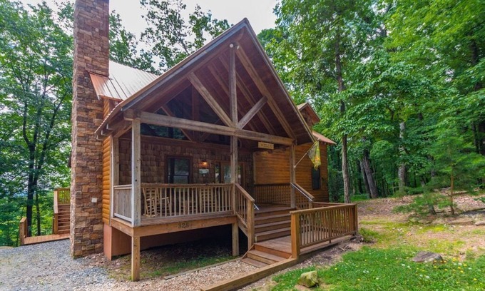 Sautee Nacoochee Cabin | Sunrise Summit | Deluxe 2BR 2.5BA Cabin | Mountain View | Private | Hot Tub