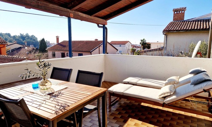 City Center Apartment | Sunset apartment with private balcony Villa Aleksandar Porec