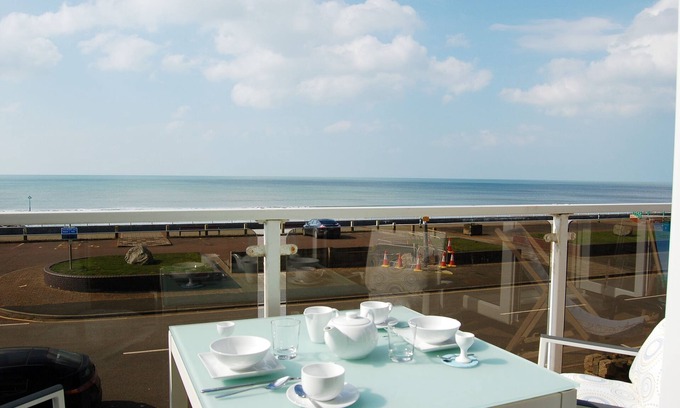 Tywyn House | Sunset Bay Beach House in Tywyn