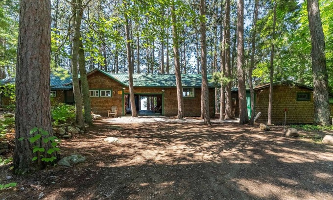 Killaloe Cabin | Sunset Bay Cottage on Round Lake