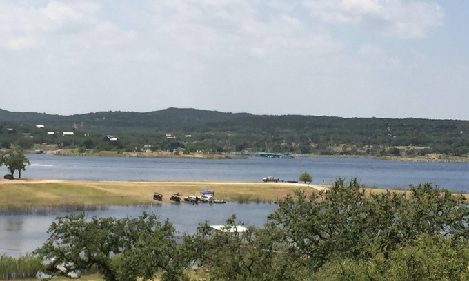 Point Venture House | Sunset Cove Lakehouse 4-bedroom House with Views Closest to the Park - Boat Ramp
