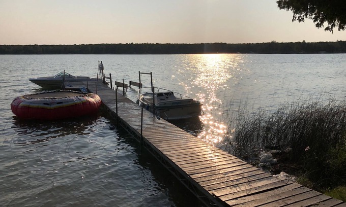 Baileys Harbor House | Sunset Facing Cozy Lakefront Cottage on Beautiful Kangaroo Lake