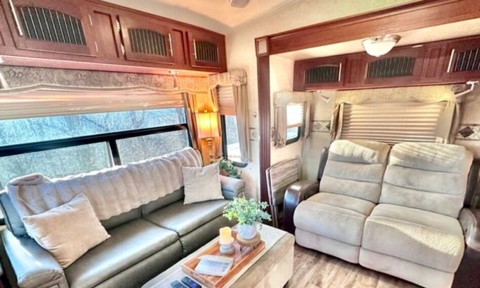 Barnhart House | Sunset Glamper , Inground Pool, Pet Friendly