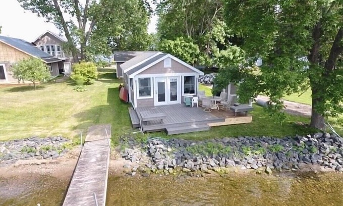 Lindstrom Cottage | Sunset Point West facing cottage. Amazing spot RIGHT on the water!