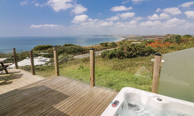 Saint John Cottage | SUNSET SEA VIEW CHALET, pet friendly, with a garden in Millbrook