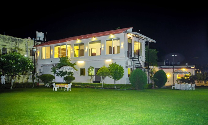 Udaipur Other | Sunset Square @ Family Vacay