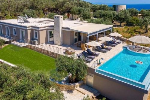 Mpogdanatika Villa | Sunset Villa by PaxosRetreats