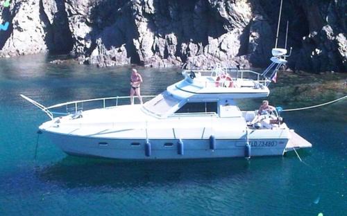 Golfe Juan Boat Rental | SUNSET YACHT ROOFTOP à GOLFE JUAN
