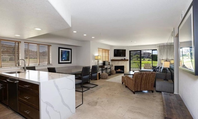 La Selva Beach Villa | Sunsets and ocean breezes await you! Fall is spectacular at Seascape!