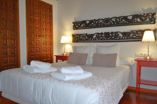 La Catedral Apartment | SunShine Patio de la Hoguera