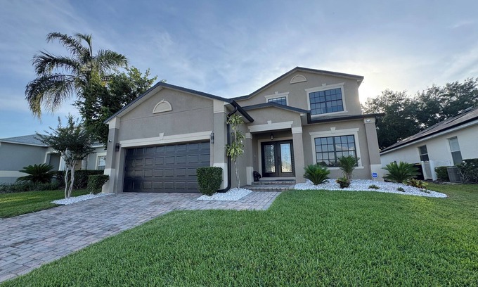 West Haven Villa | Sunshine VillanLuxury 5bd villa with pool & spa