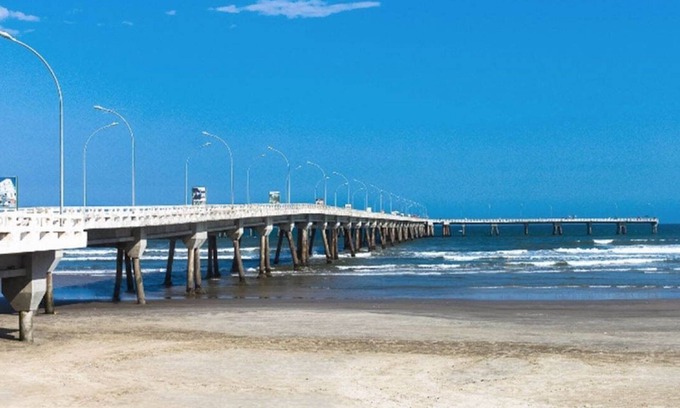 Mongagua House | Super cozy beach house with pool for you and your family.