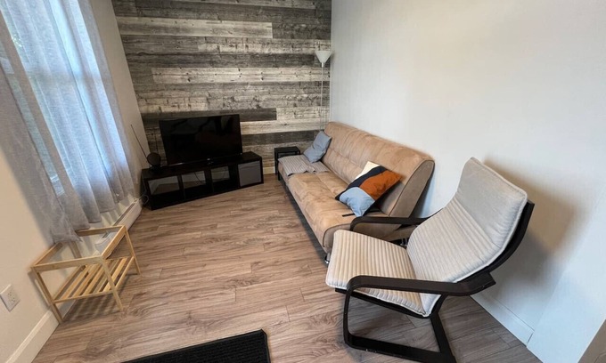 Vieux-Limoilou Apartment | Super 3,5 Près de la 3ème ave