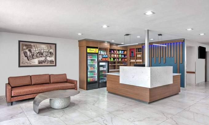 Grapevine Hotel | Super 8 by Wyndham Grapevine/DFW Airport Northwest