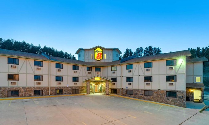 Hill City Hotel | Super 8 by Wyndham Hill City/Mt Rushmore/Area