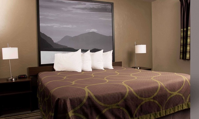 Mendenhall Valley Hotel | Super 8 by Wyndham Juneau