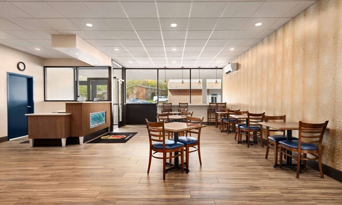 Galeville Hotel | Super 8 by Wyndham Liverpool/Syracuse North Airport