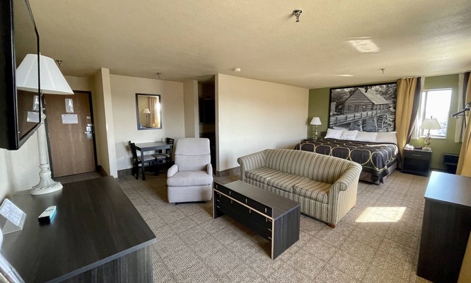 Macon Hotel | Super 8 by Wyndham Macon