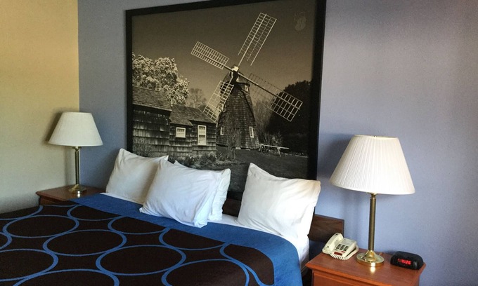 Scotchtown Hotel | Super 8 by Wyndham Middletown