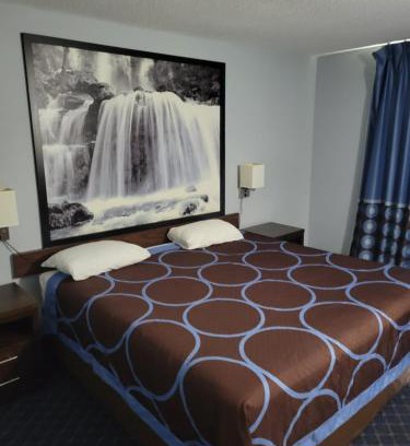 Red Deer Hotel | Super 8 North Red Deer