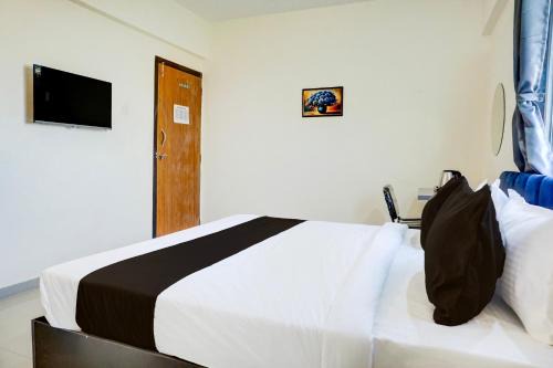Phase 1 Hotel | Super Collection O Uptown Hinjewadi