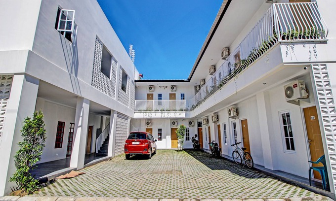 Temon Hotel | Super OYO Collection O 92363 Kp Inn