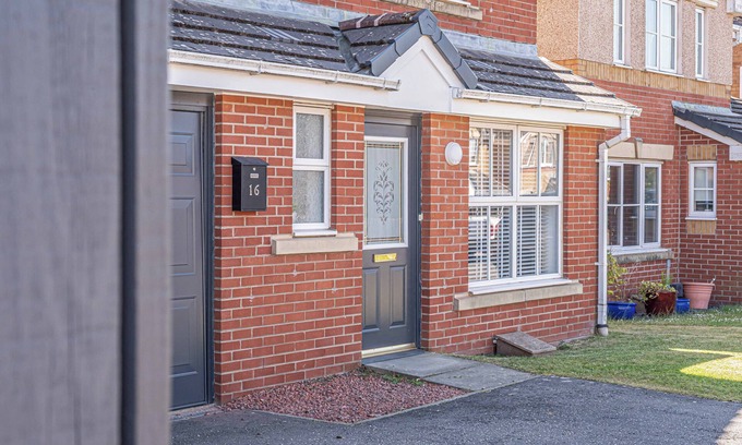 Duloch Apartment | Super Prime Luxury 4 Bedroom Home by Three Bridges Apartments