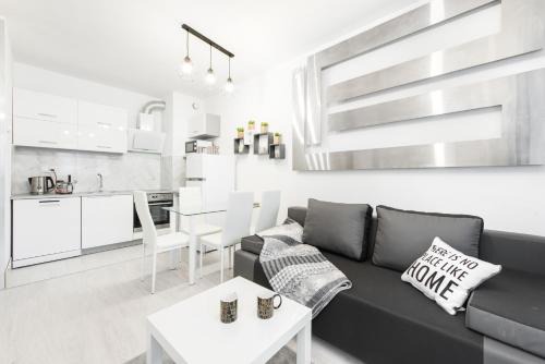 Mokotow Apartment | SuperApart Augustówka 73 "Sleek 1BR Home with Balcony & Pet-Friendly"