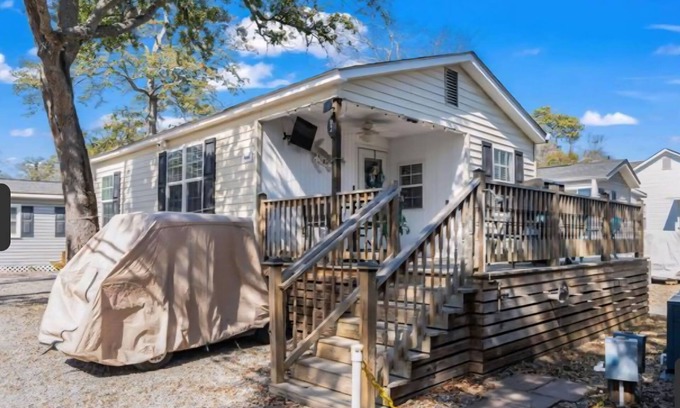 Myrtle Beach House | Superb 2-bedroom house at Ocean Lakes Campground in Myrtle Beach!