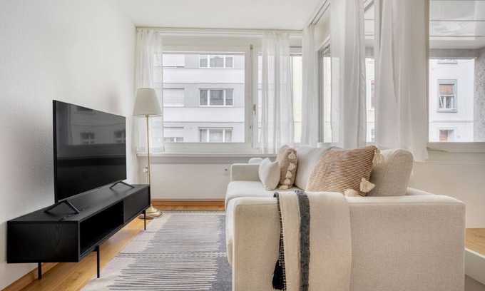 Sankt Alban Apartment | Superb Gellert 2 Room w/Storage Room, nr Tram & Market, by Blueground