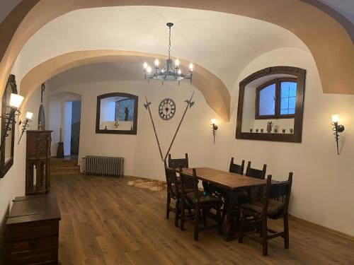 Kutna Hora Apartment | Superb Medieval Apartment