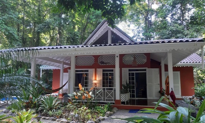 Manzanillo Villa | Superb private Pool Villa & Garden with beach access