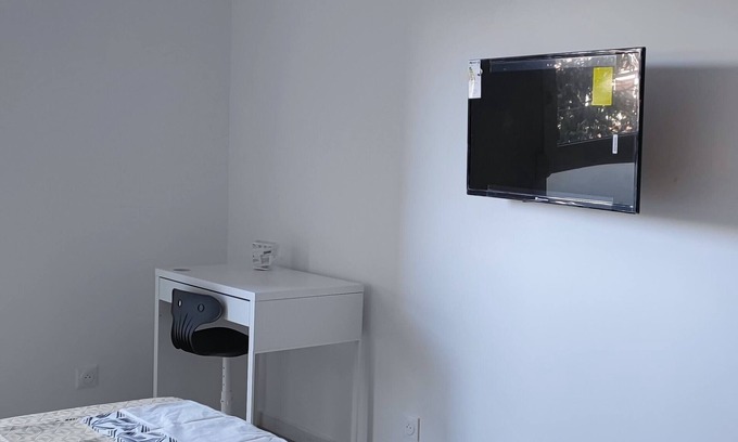Cergy Apartment | Superbe Appartement de 100 m2 et 5 Chambres à Cergy. Résidence Calme et Agréable