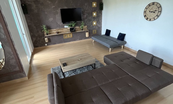 Montolivet Apartment | Superbe apt Chic and Luxury vue sur les Collines de Marcel Pagnol Rental car