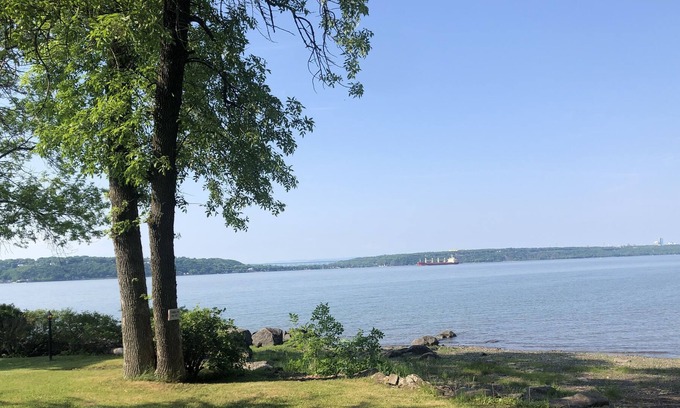Saint-Nicolas House | Superbe Chalet en Bordure de Fleuve