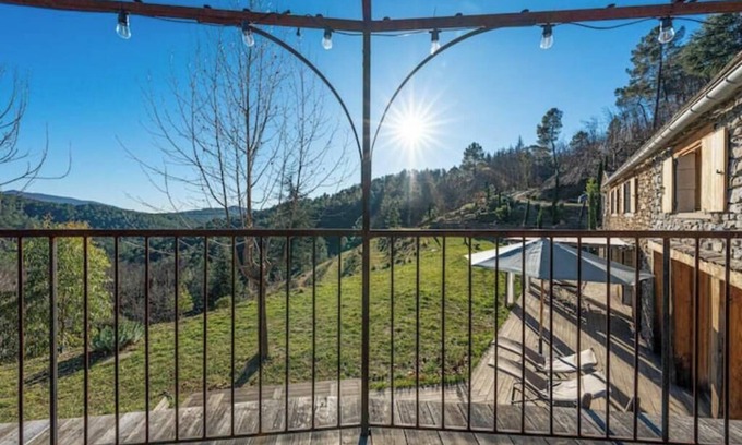 Genolhac House | Superbe Maison de Caractère Avec vue et Piscine