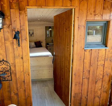 Bagnols-en-Foret Other | Superbe Roulotte de charme