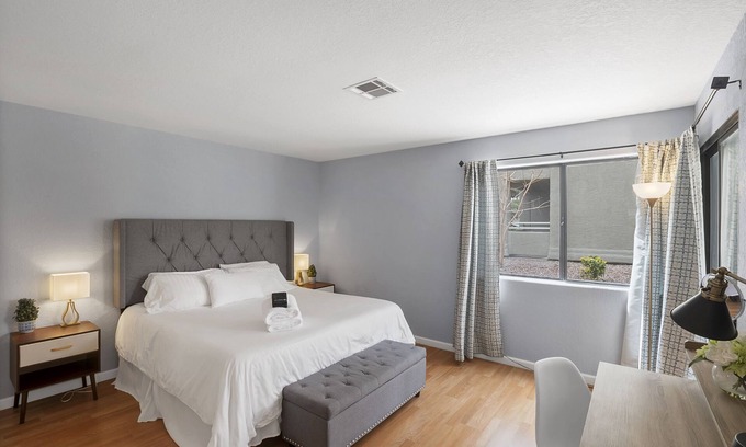 Enterprise Apartment | Superhost 5 Star ⭐️ Service Large 3 Bedroom