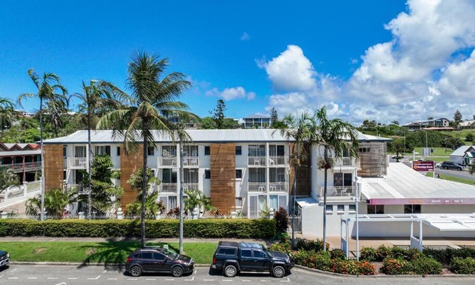 Emu Park Apartment | Superior Studio - Unit 4