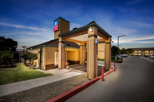 South San Jose Hotel | SureStayPlus Hotel by Best Western San Jose Central City