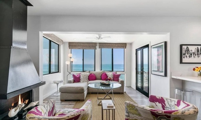 Los Angeles County House | Surf Sand Sun.The Malibu Mystique