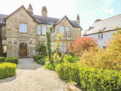 Chysauster Apartment | Surf Song