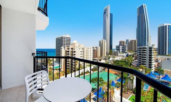 Surfers Paradise Apartment | Surfers Ocean & City View Hotel Rooms