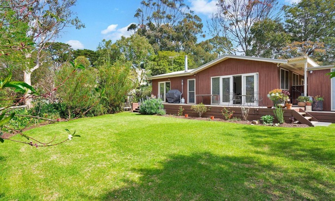 Flinders House | Surprise Surprise - Pet Friendly