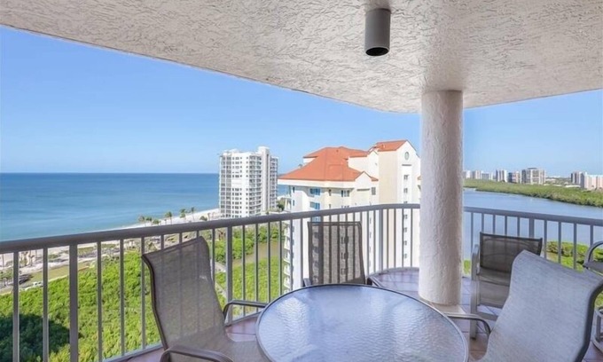 Park Shore Condo | Sweeping Gulf views from this 12th floor condo-CL1203
